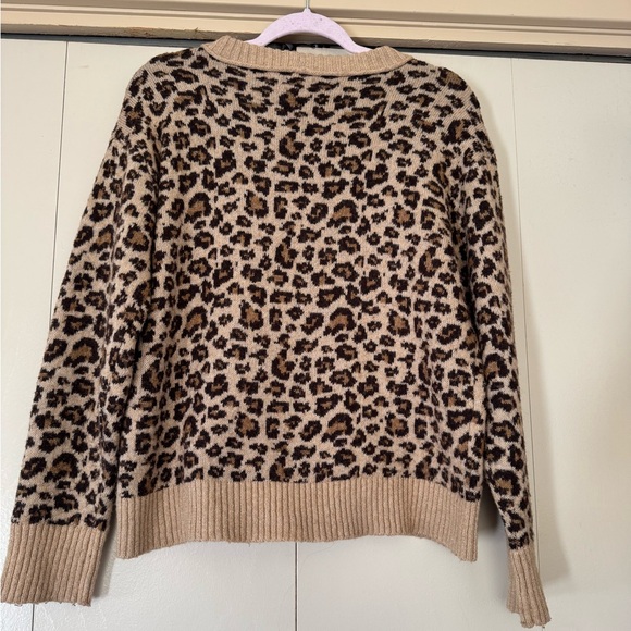 American Eagle Cheetah Print Sweater Size Small/Petite S/P - Picture 4 of 8